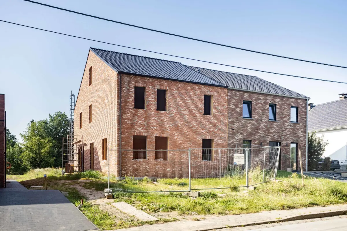 Huis te  koop in Nieuwenhove 9506 335000.00€ 4 slaapkamers 260.00m² - Zoekertje 611380