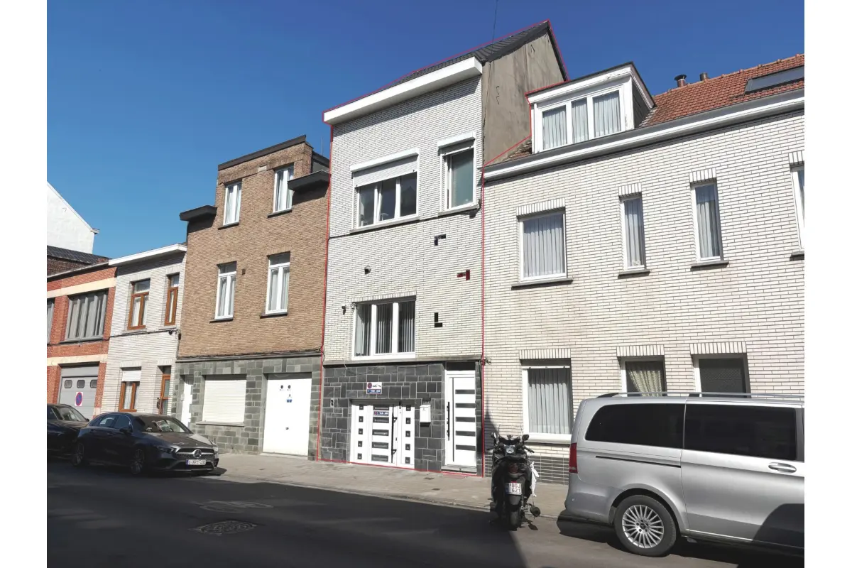 Huis te  in Anderlecht 1070 539000.00€ 4 slaapkamers 203.00m² - Zoekertje 611186