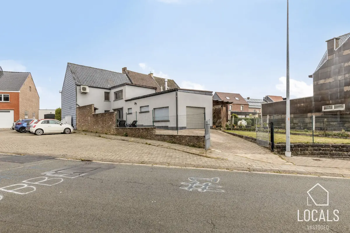 Huis te  koop in Kerksken 9451 319000.00€ 3 slaapkamers 204.00m² - Zoekertje 612678