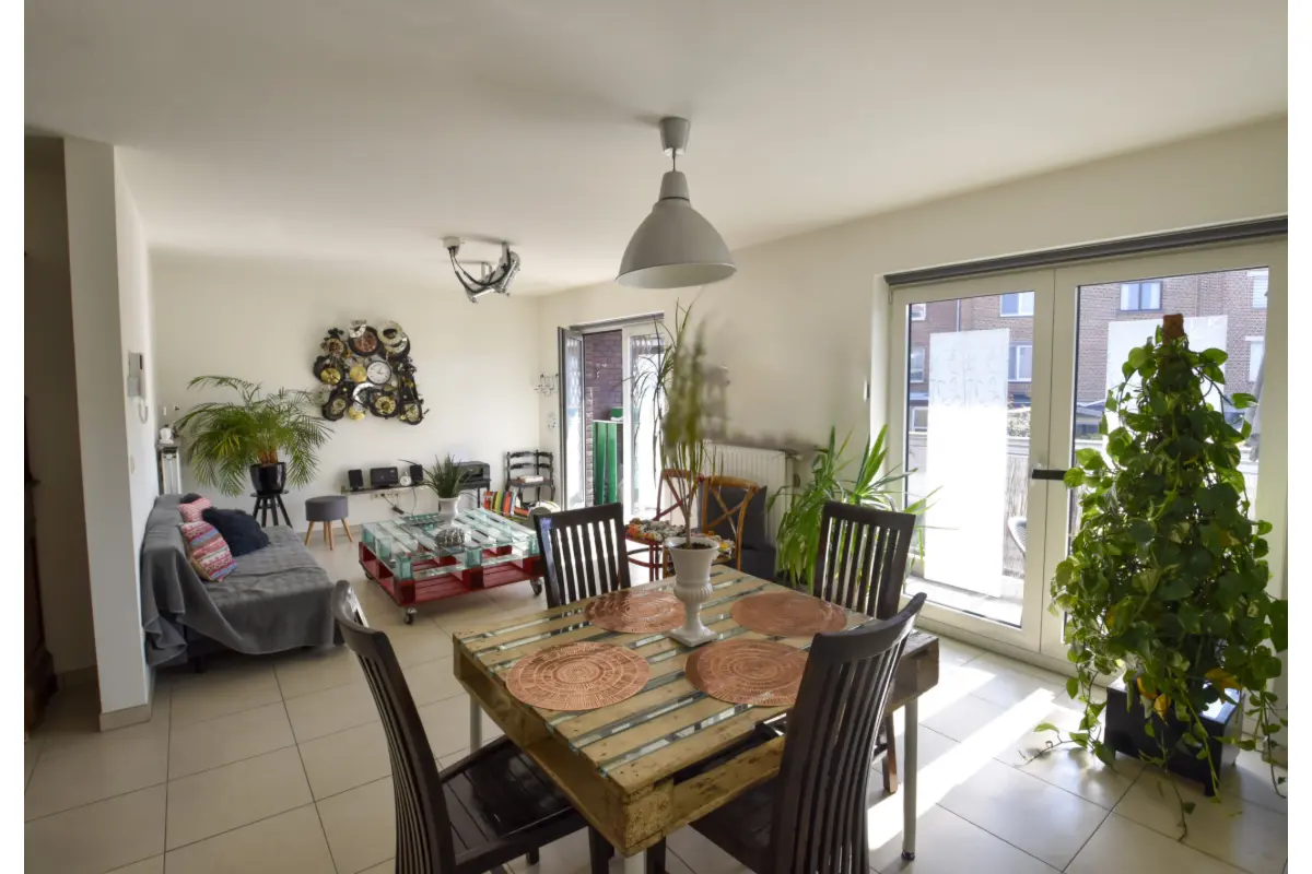 Appartement te  koop in Sint-Niklaas 9100 259000.00€  slaapkamers m² - Zoekertje 612715