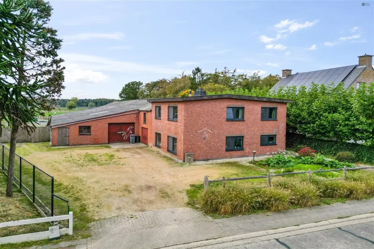 Huis te  koop in Stekene 9190 695000.00€ 5 slaapkamers 160.00m² - Zoekertje 612333