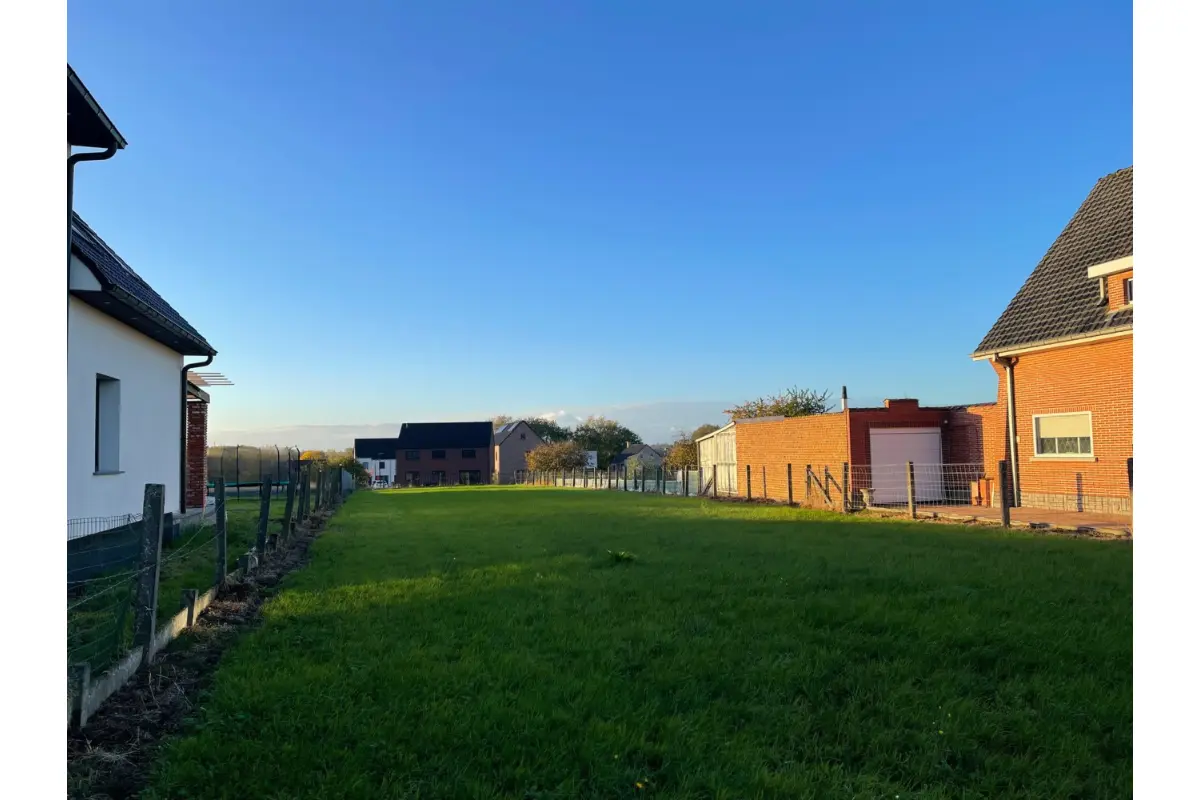 Grond te  koop in Moerbeke 9500 195000.00€  slaapkamers m² - Zoekertje 612068