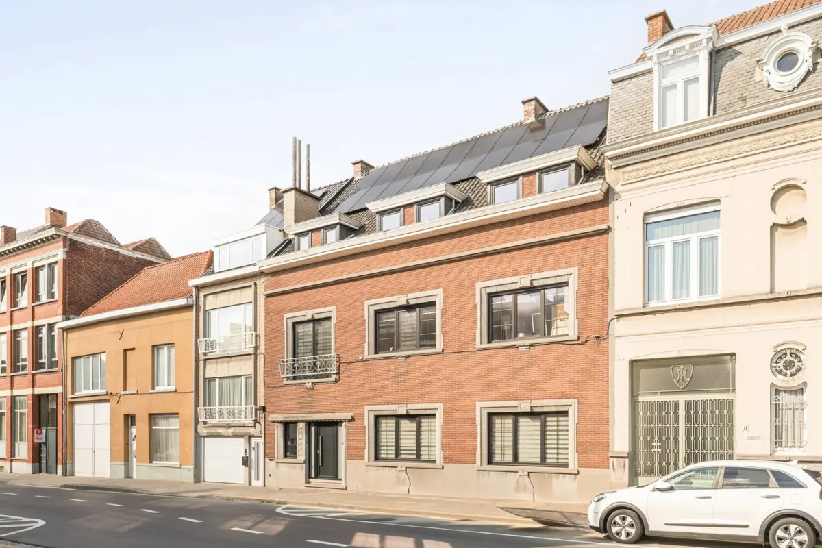 Herenhuis te  koop in Ronse 9600 350000.00€ 7 slaapkamers 420.00m² - Zoekertje 613645