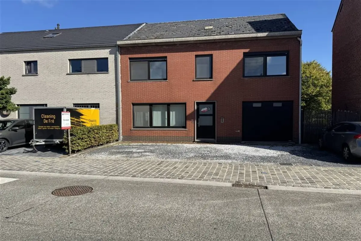 Huis te  koop in Sinaai-Waas 9112 373000.00€ 3 slaapkamers m² - Zoekertje 614910