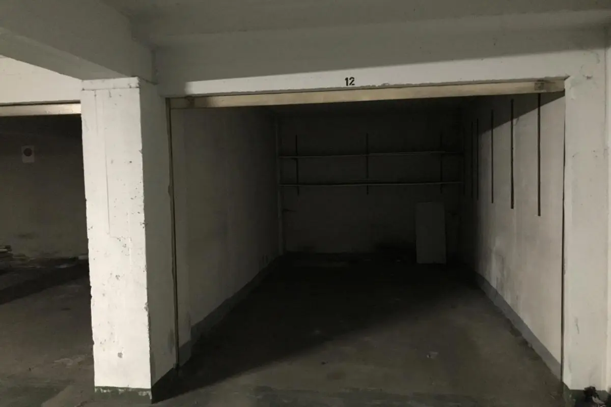 Parking & garage te  huur in Gent 9000 165.00€  slaapkamers m² - Zoekertje 614743