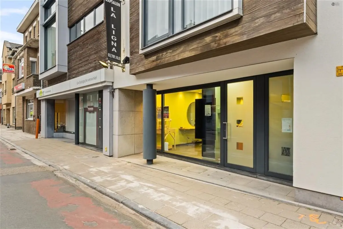 Handelszaak te  koop in Stekene 9190 270000.00€  slaapkamers 130.00m² - Zoekertje 614590