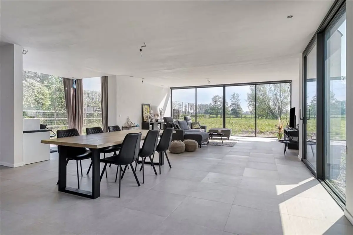 Huis te  koop in Zulte 9870 1085000.00€ 6 slaapkamers 310.60m² - Zoekertje 614271