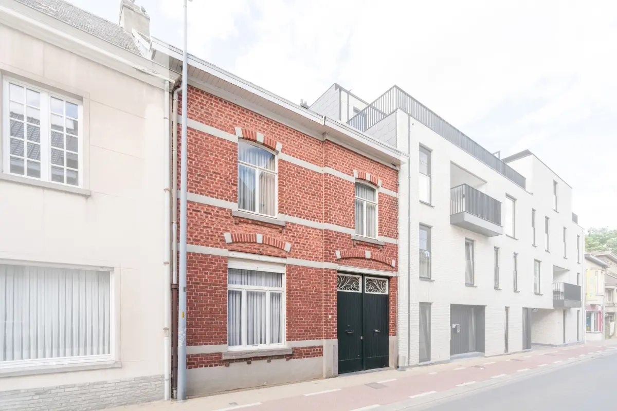 Huis te  koop in Lede 9340 219000.00€ 4 slaapkamers 206.00m² - Zoekertje 615644