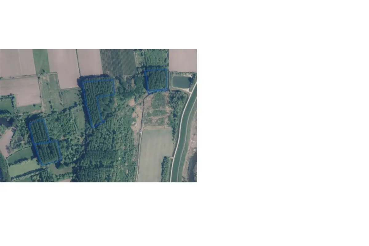 Grond te  koop in Hamme 9220 220000.00€  slaapkamers m² - Zoekertje 615594