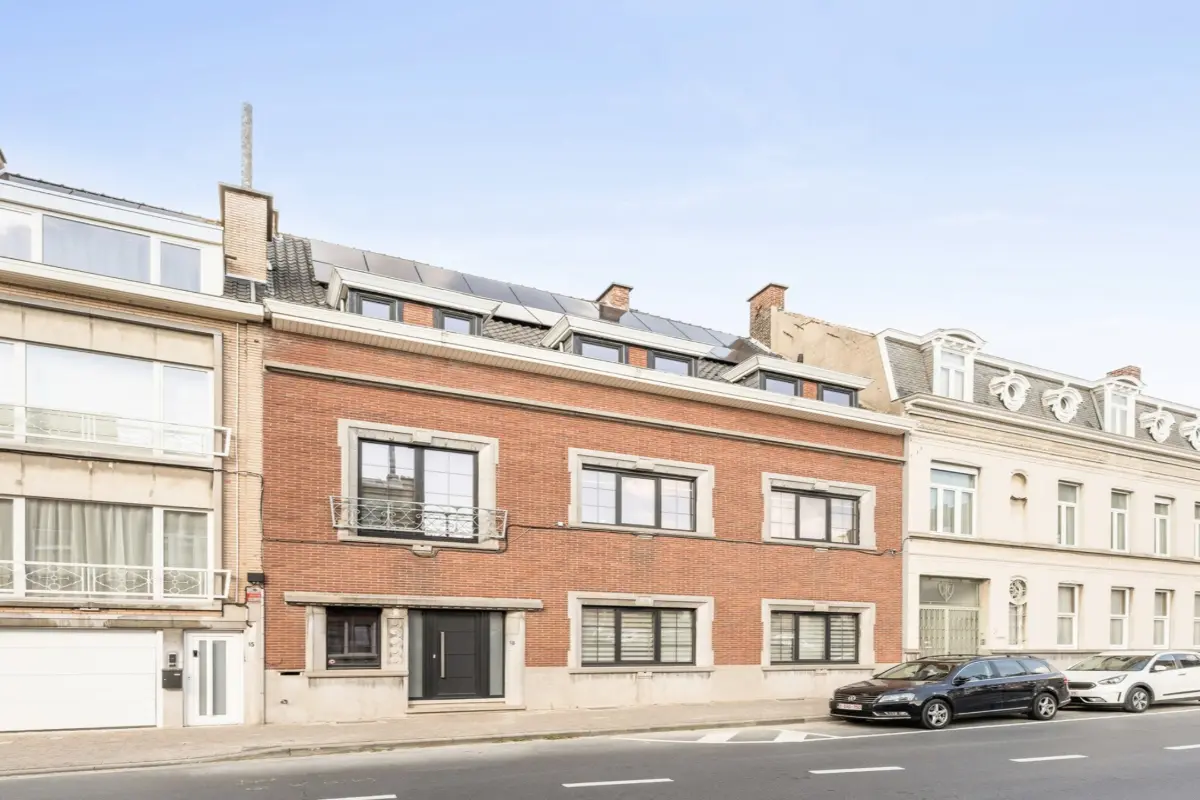 Herenhuis te  in Ronse 9600 350000.00€ 7 slaapkamers 420.00m² - Zoekertje 617231