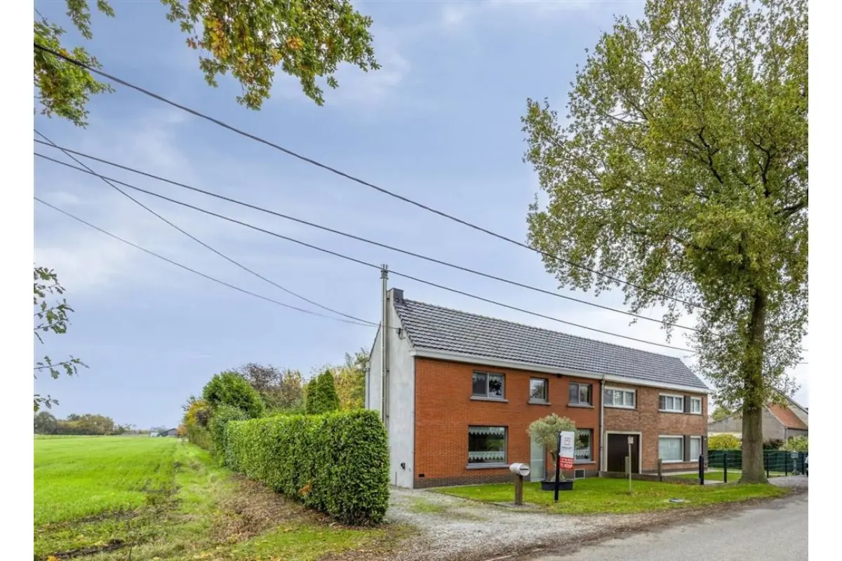 Huis te  koop in Assenede 9960 375000.00€ 3 slaapkamers 150.00m² - Zoekertje 617498