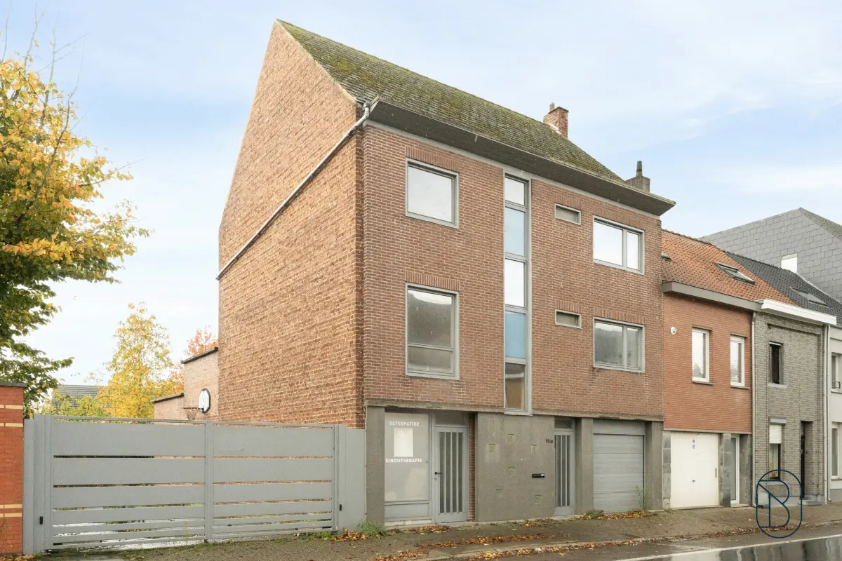 Mixgebouw te  in Ronse 9600 370000.00€ 6 slaapkamers 235.00m² - Zoekertje 617626