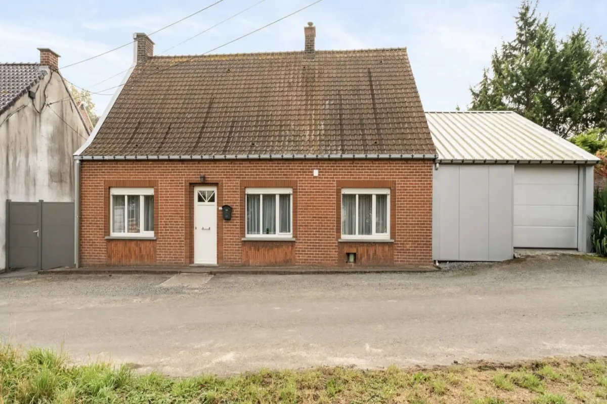 Huis te  in Anvaing 7910 275000.00€ 2 slaapkamers 140.00m² - Zoekertje 617625