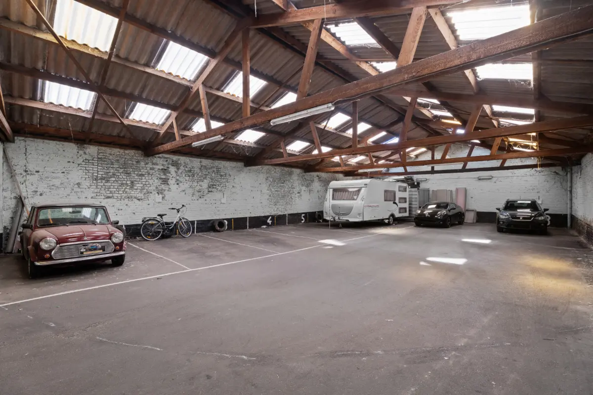 Handelszaak te  koop in Ronse 9600 115000.00€  slaapkamers 228.00m² - Zoekertje 617819