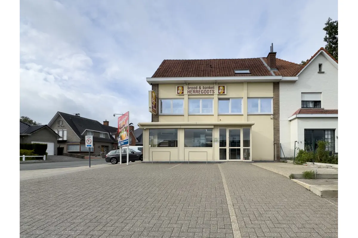 Handelszaak te  huur in Geraardsbergen 9500 1500.00€  slaapkamers 138.00m² - Zoekertje 617830