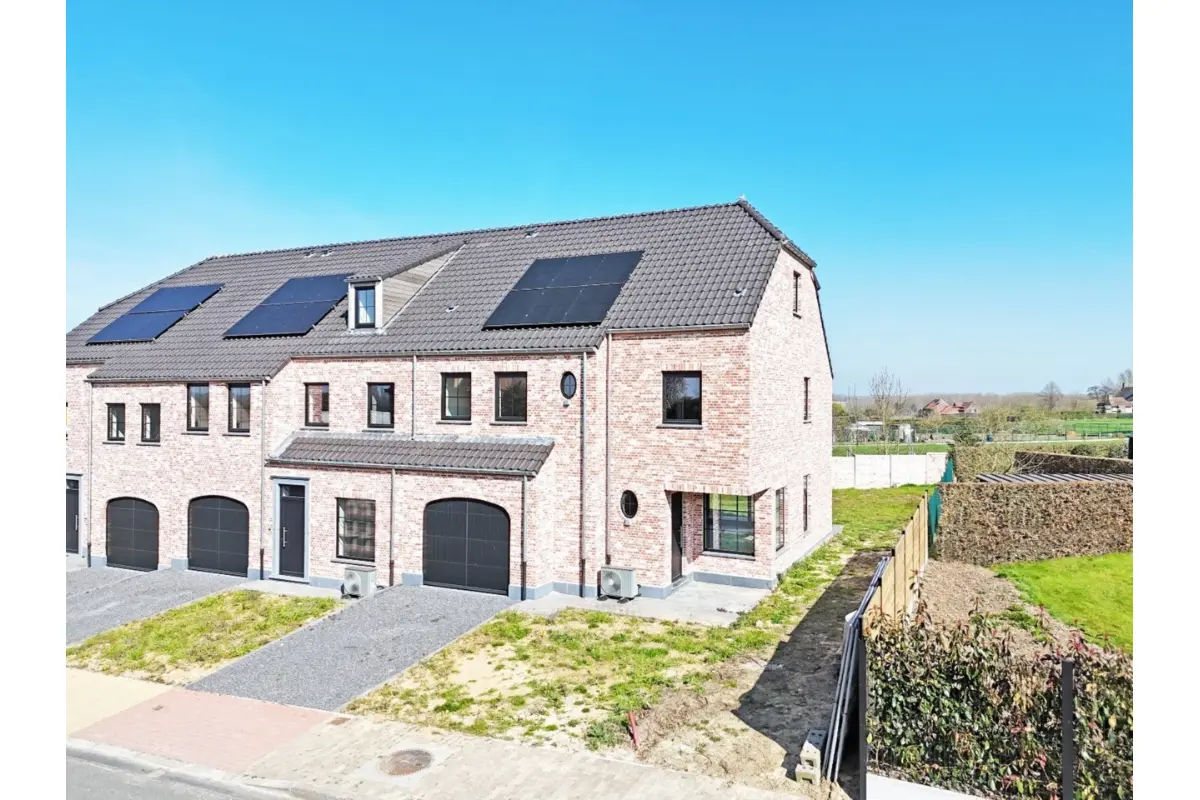 Huis te  koop in Zwalm 9630 489000.00€ 4 slaapkamers 298.00m² - Zoekertje 621143