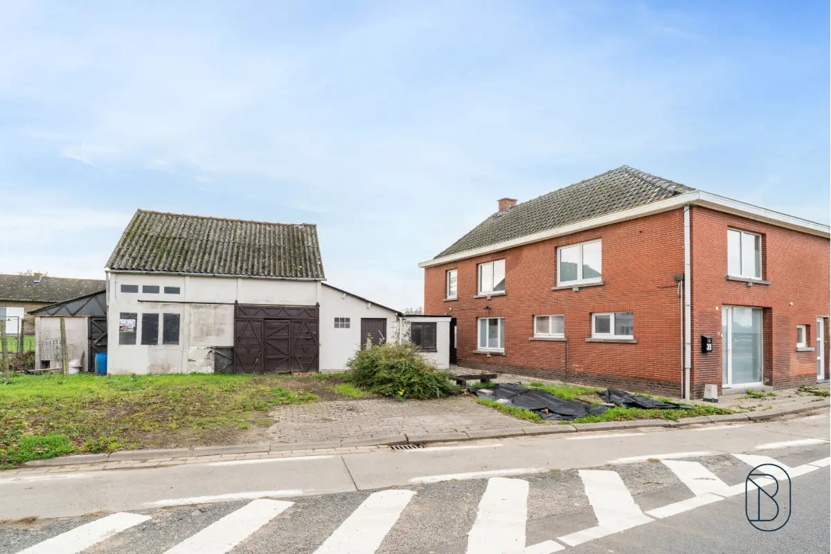 Huis te  koop in Oudenaarde 9700 149000.00€ 3 slaapkamers 150.00m² - Zoekertje 621097
