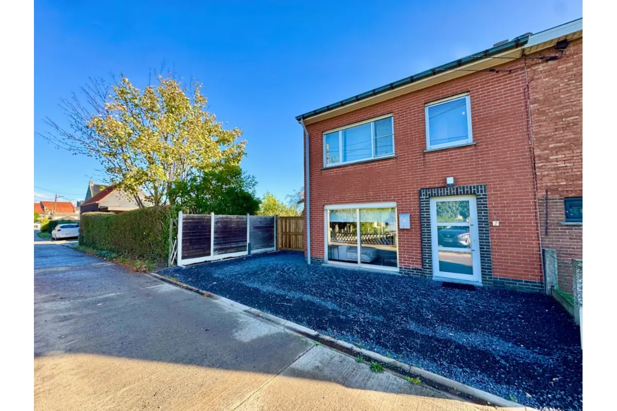 Huis te  koop in Assenede 9960 315000.00€ 2 slaapkamers 125.00m² - Zoekertje 623201