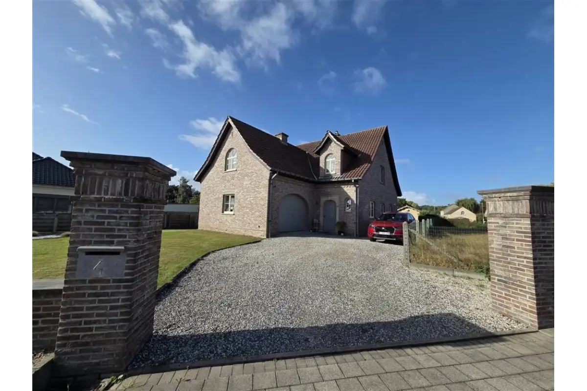 Villa te  koop in Geraardsbergen 9500 489000.00€ 4 slaapkamers 257.00m² - Zoekertje 622859