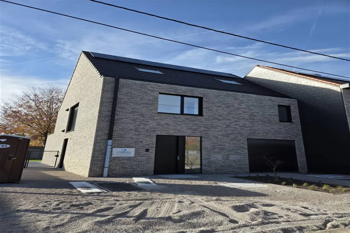 Huis te  huur in Ninove 9400 1950.00€ 5 slaapkamers 256.00m² - Zoekertje 623167