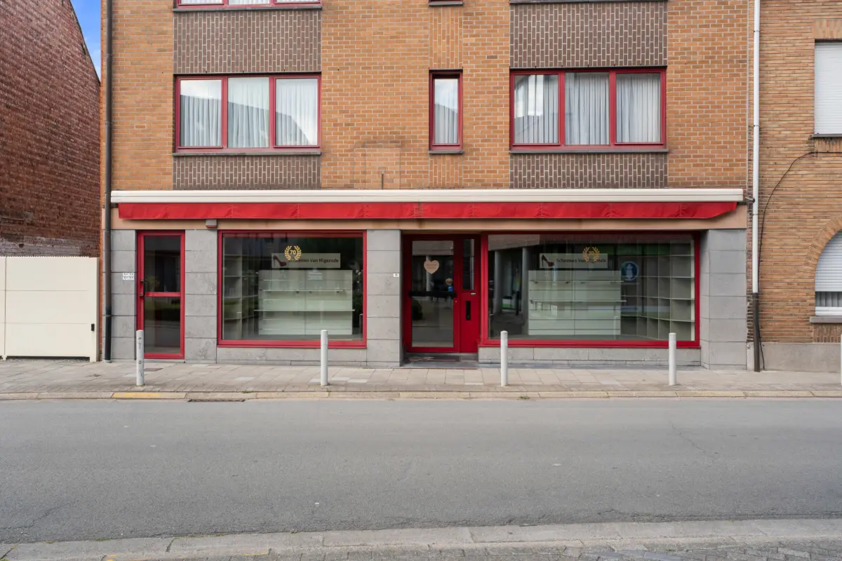 Handelszaak te  huur in Wetteren 9230 1450.00€  slaapkamers 110.00m² - Zoekertje 624084