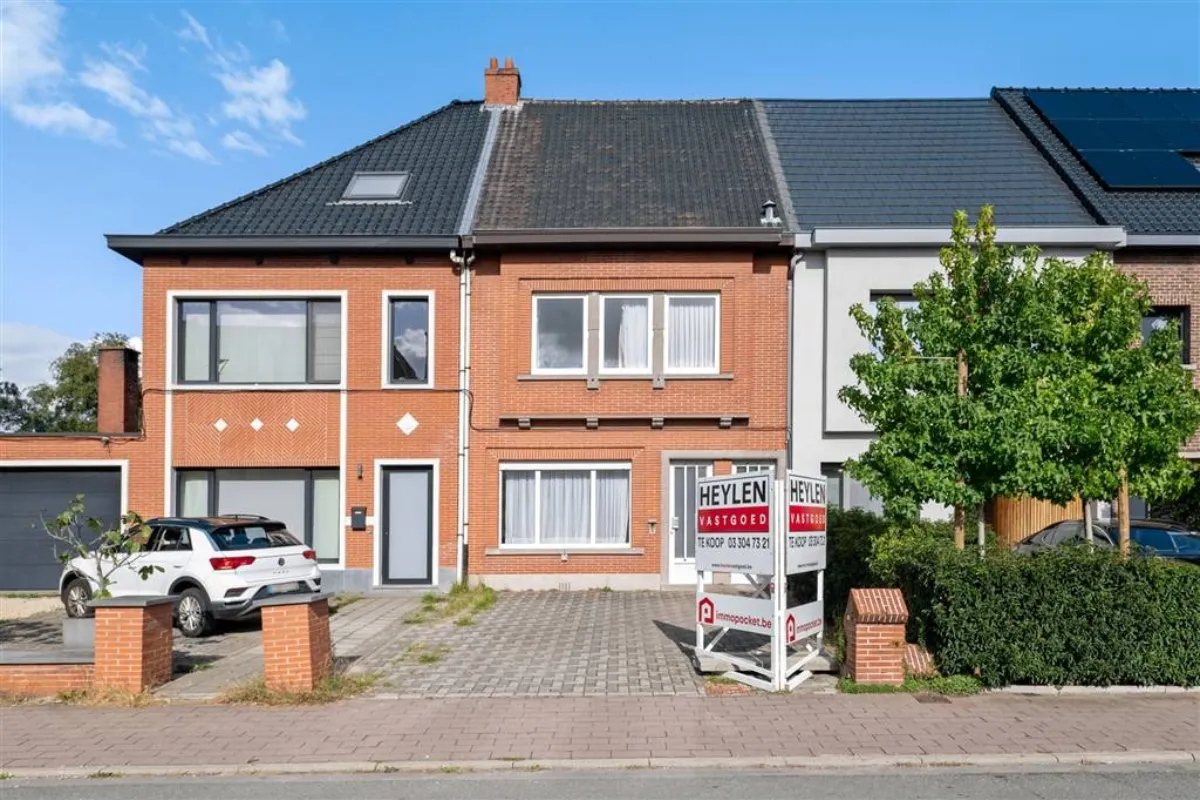 Huis te  koop in Sint-Niklaas 9100 299000.00€ 3 slaapkamers 183.00m² - Zoekertje 623937