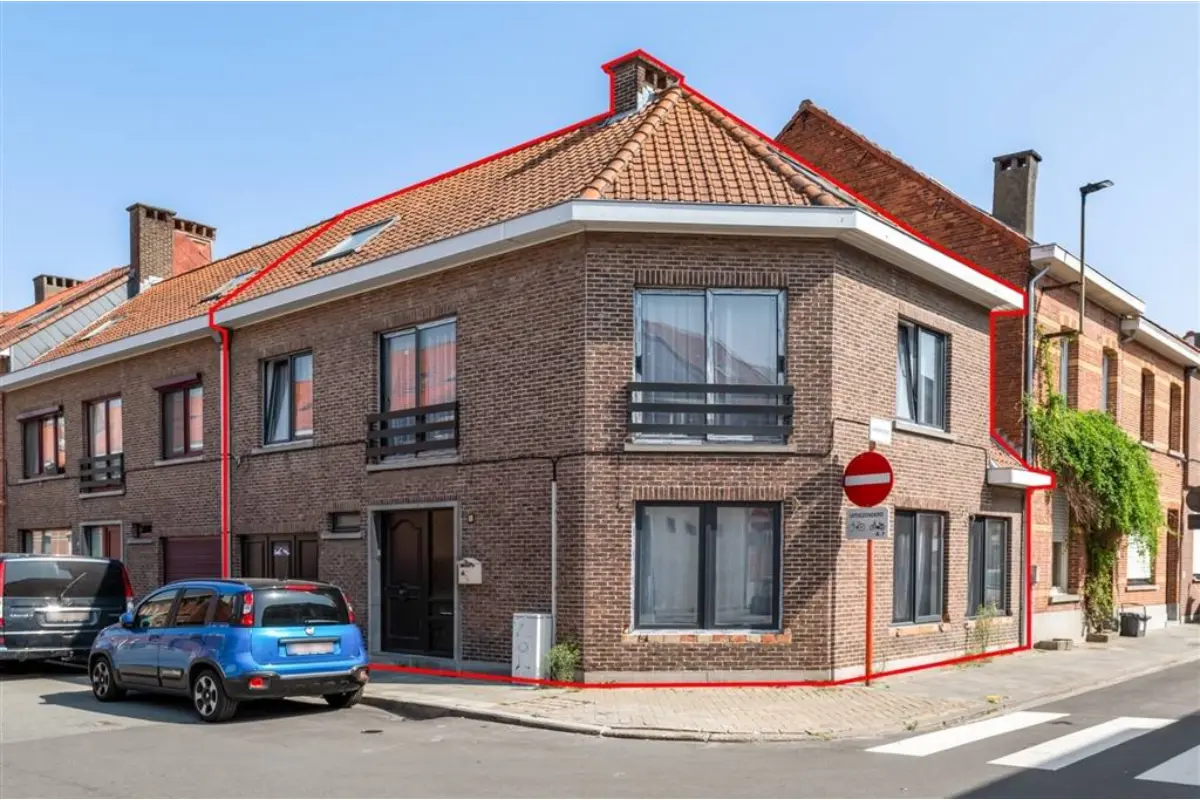 Huis te  koop in Sint-Niklaas 9100 349000.00€ 5 slaapkamers 191.00m² - Zoekertje 623943