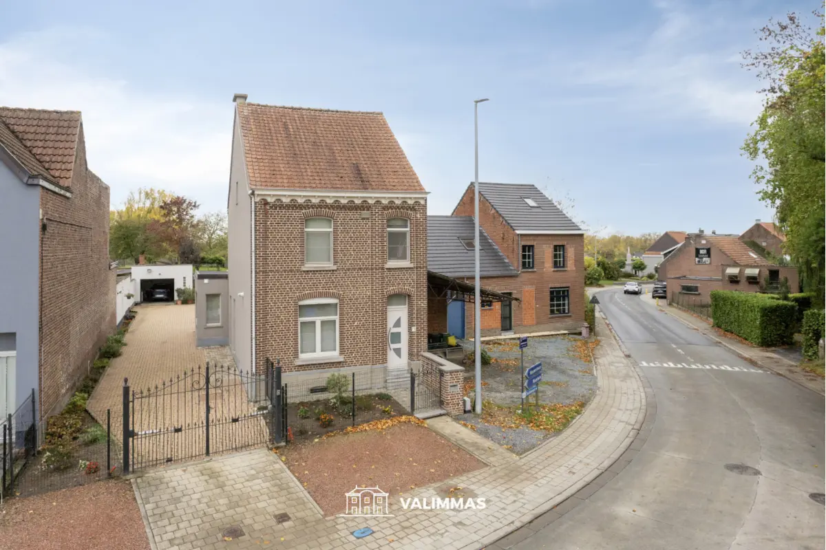 Huis te  koop in Zandbergen 9506 479000.00€ 4 slaapkamers 289.00m² - Zoekertje 624693