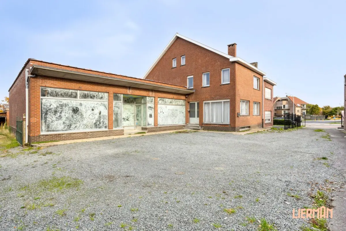 Handelszaak te  koop in Meerbeke 9402 475000.00€  slaapkamers m² - Zoekertje 624610