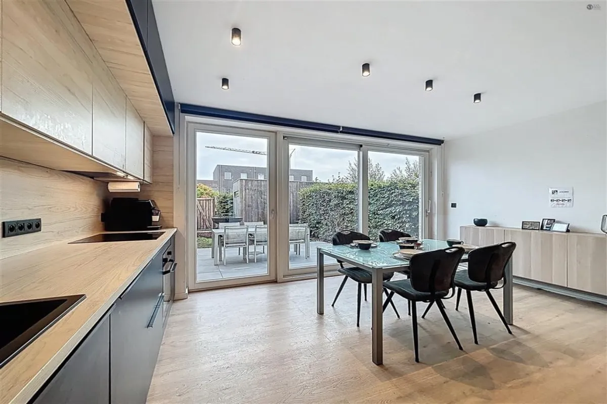 Huis te  koop in Sint-Niklaas 9100 425000.00€ 4 slaapkamers 169.00m² - Zoekertje 626726