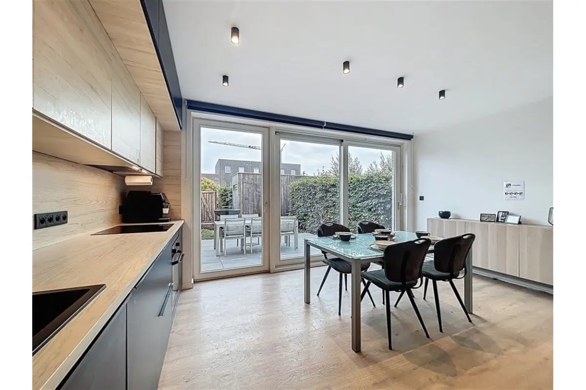 Huis te  koop in Sint-Niklaas 9100 425000.00€ 4 slaapkamers 169.00m² - Zoekertje 626726