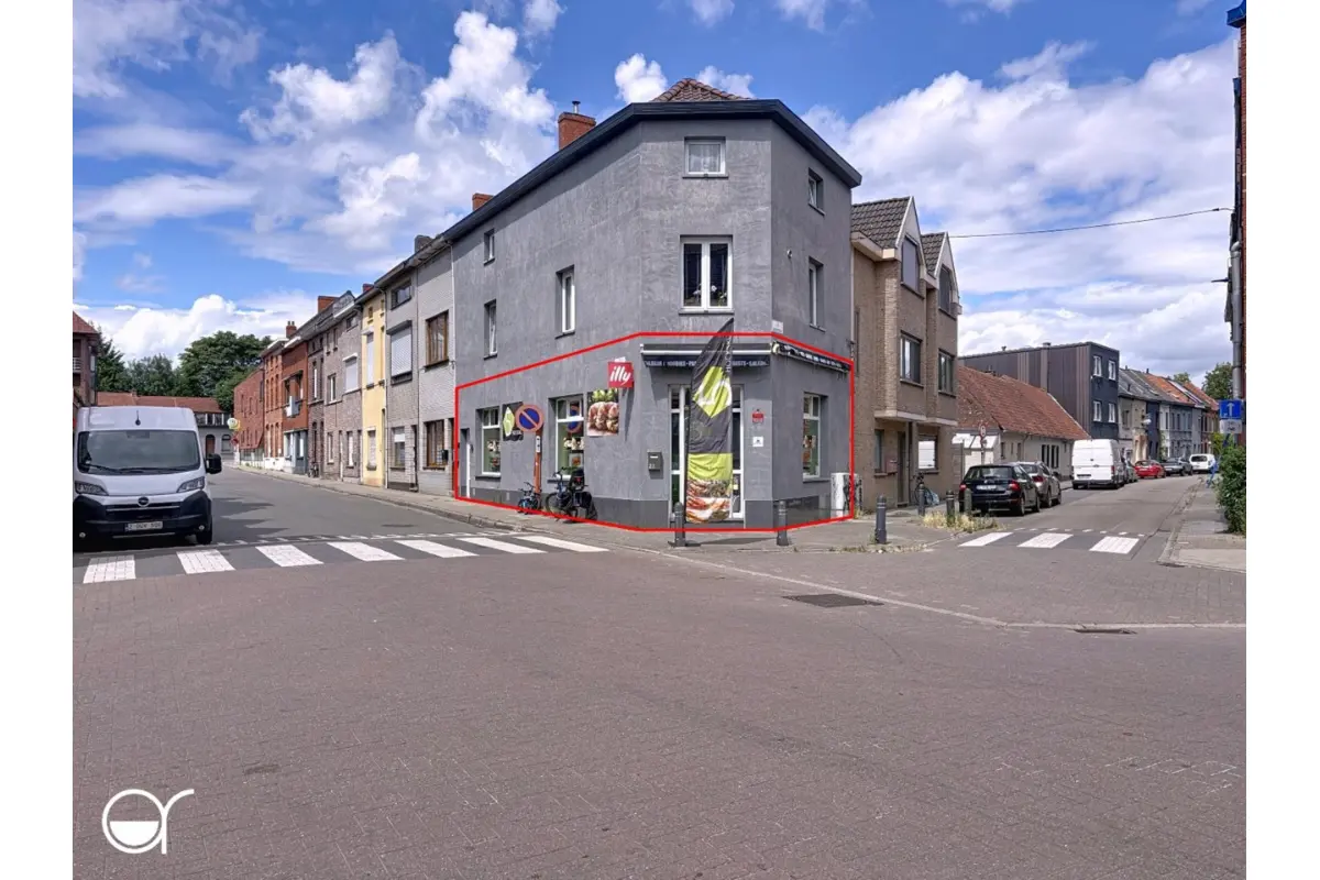 Huis te  koop in Sint-Amandsberg 9040 185000.00€  slaapkamers m² - Zoekertje 626618