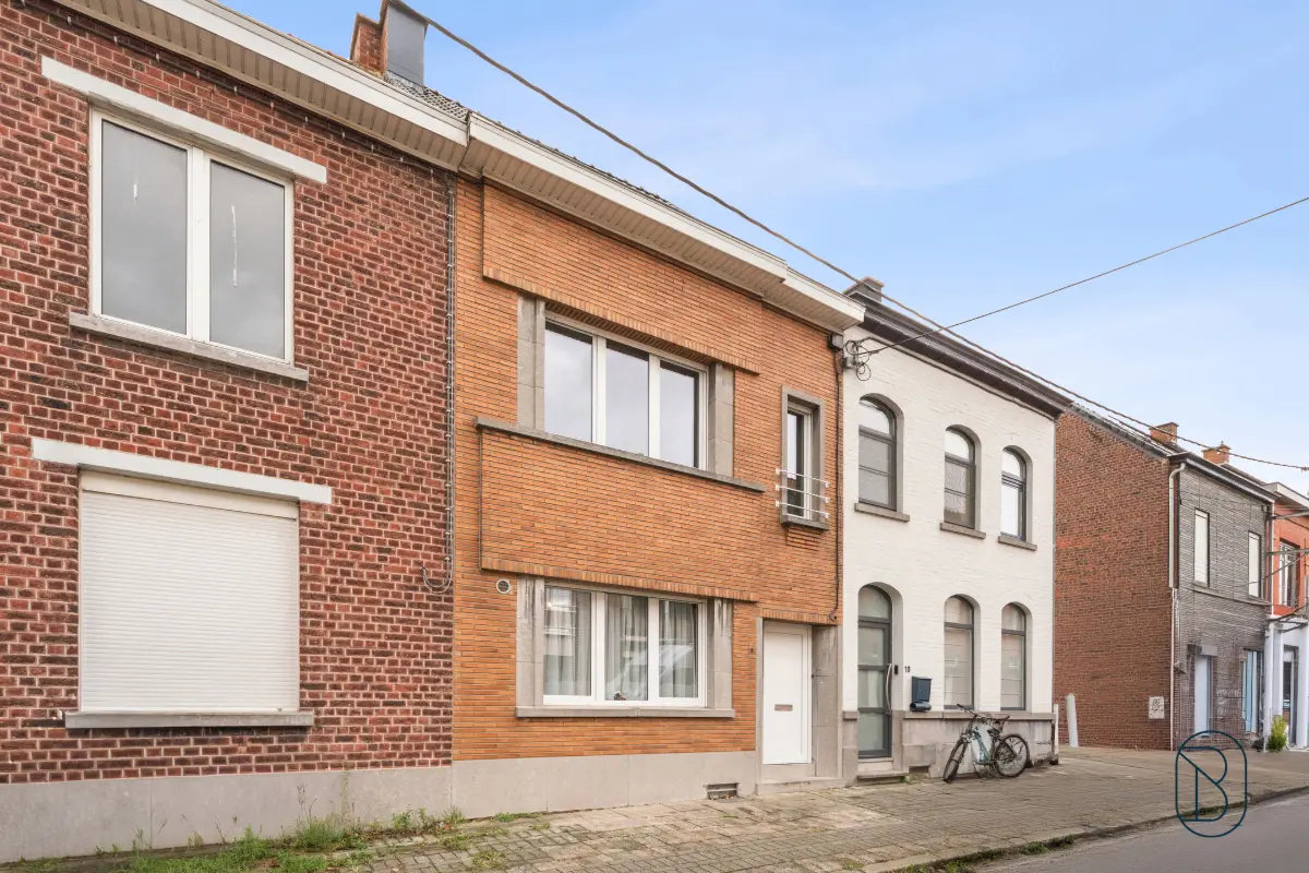 Huis te  koop in Ronse 9600 180000.00€ 2 slaapkamers 175.00m² - Zoekertje 625200
