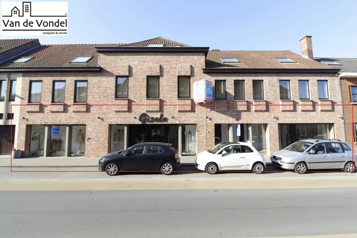 Handelszaak te  huur in Erembodegem 9320 2400.00€  slaapkamers 450.00m² - Zoekertje 626562