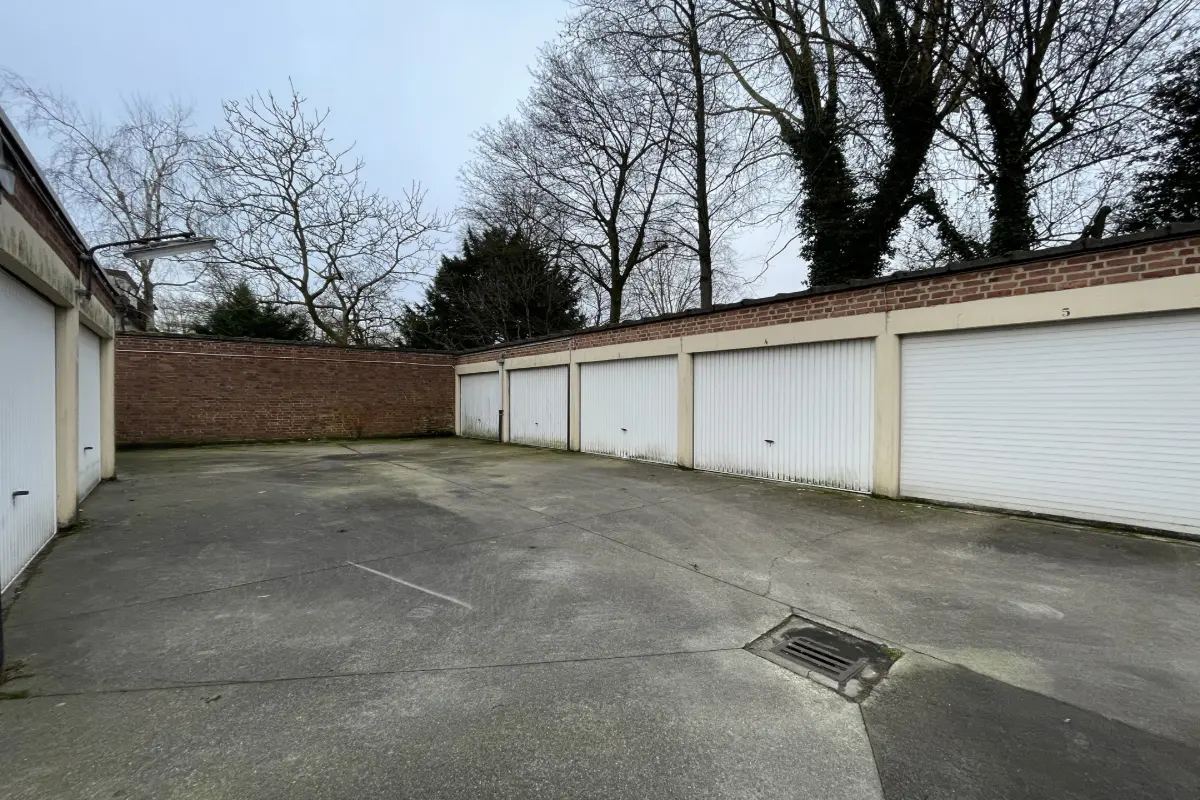 Parking & garage te  koop in Gent 9000 27500.00€  slaapkamers m² - Zoekertje 626531