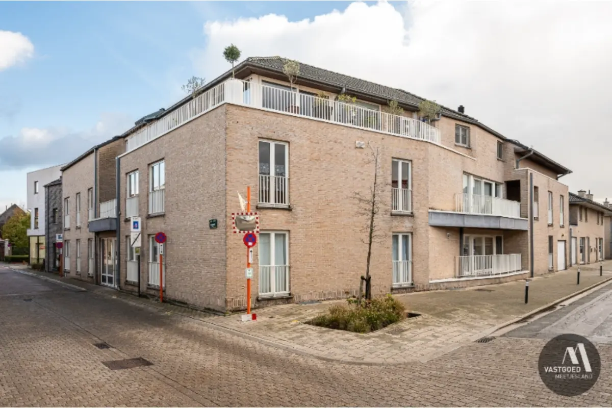 Appartement te  koop in Eeklo 9900 295000.00€ 2 slaapkamers m² - Zoekertje 626991