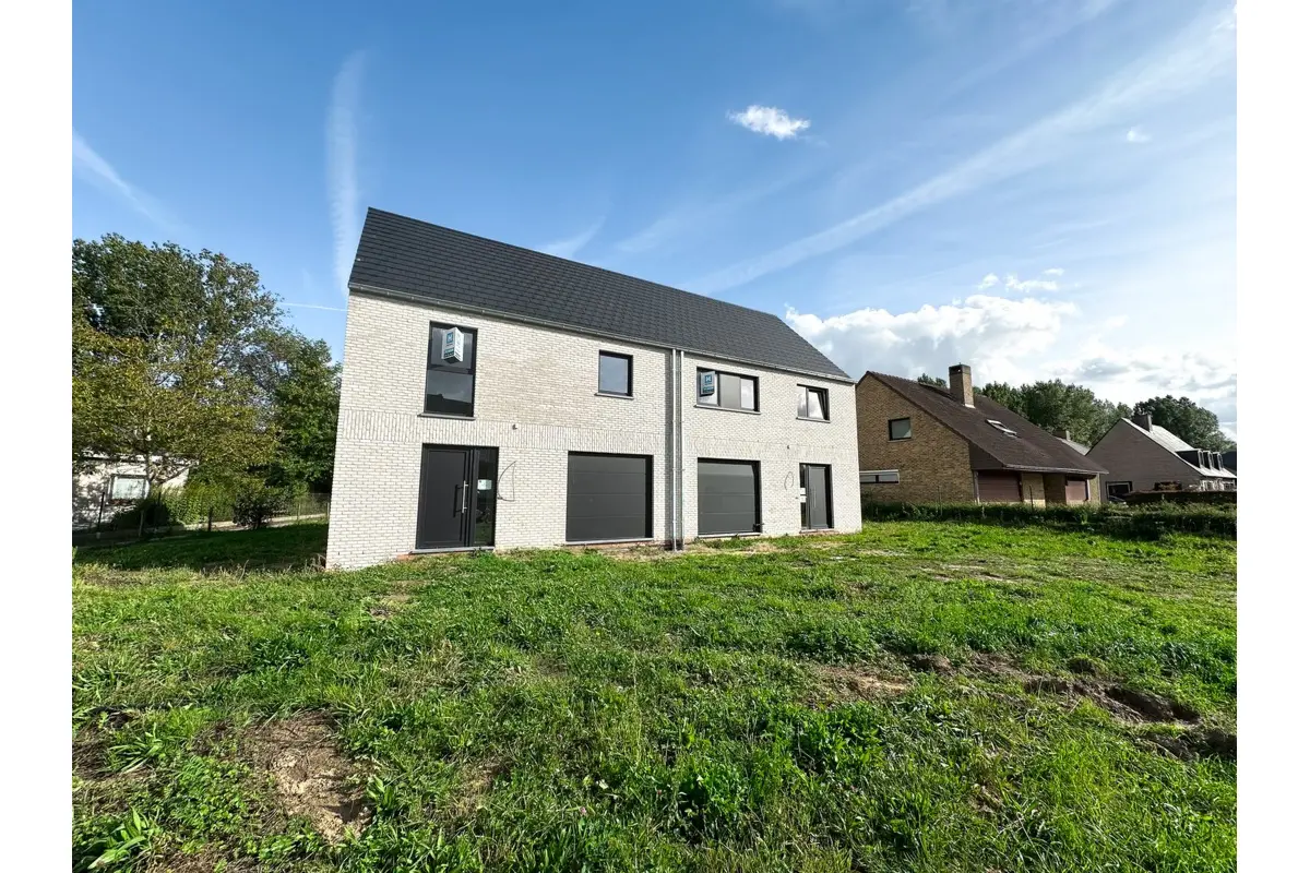 Huis te  koop in Merelbeke 9820 0.00€  slaapkamers m² - Zoekertje 626979