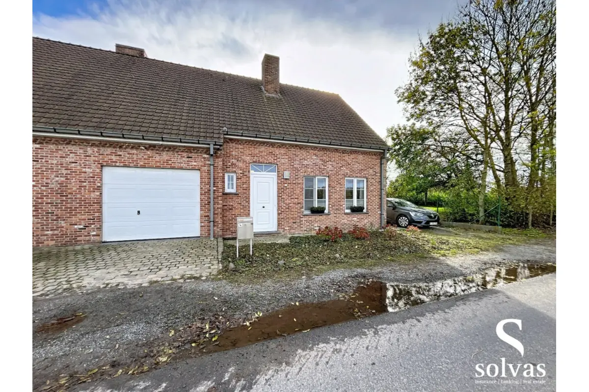 Huis te  huur in Aalter 9880 875.00€ 3 slaapkamers 165.00m² - Zoekertje 629137