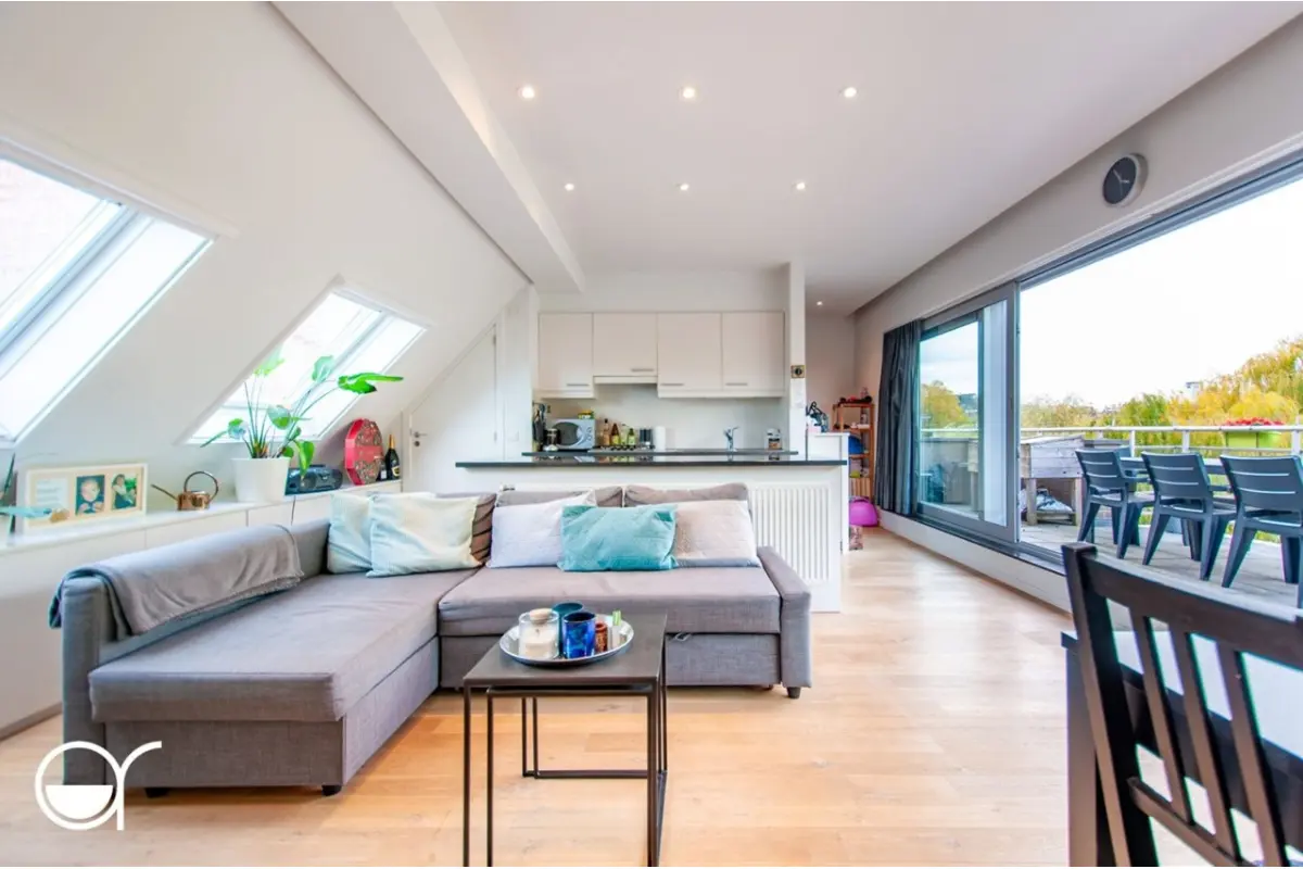 Appartement te  in Gentbrugge 9050 310000.00€ 1 slaapkamers 52.00m² - Zoekertje 629180