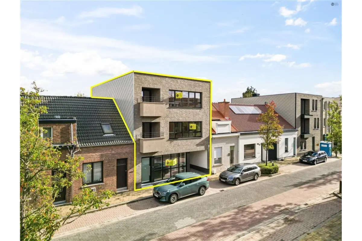 Huis te  koop in Sint-Niklaas 9100 1122000.00€ 6 slaapkamers 266.00m² - Zoekertje 628945