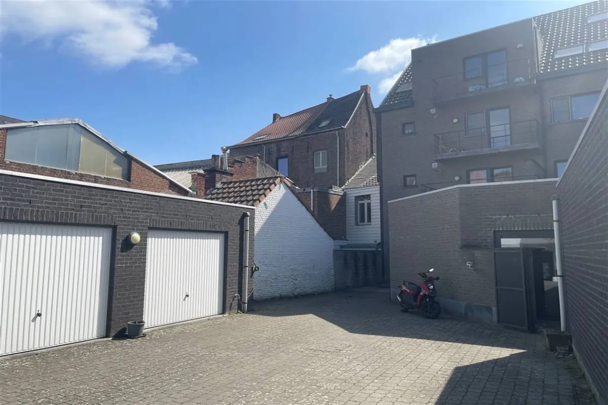 Parking & garage te  koop in Geraardsbergen 9500 25000.00€  slaapkamers m² - Zoekertje 629380