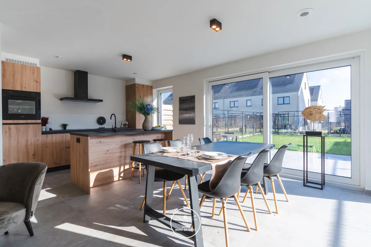 Huis te  koop in Deinze 9800 378001.00€ 3 slaapkamers 156.00m² - Zoekertje 630508