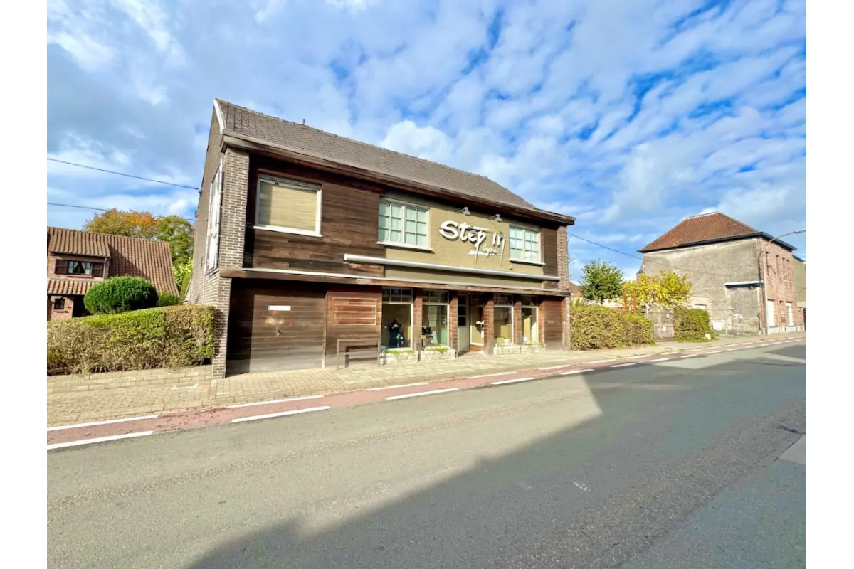 Huis te  koop in Oosteeklo 9968 580000.00€ 4 slaapkamers 308.00m² - Zoekertje 630042