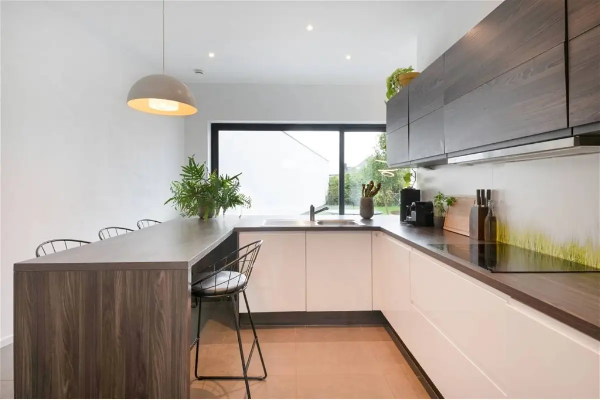 Huis te  koop in Zottegem 9620 345000.00€ 4 slaapkamers 252.00m² - Zoekertje 629806