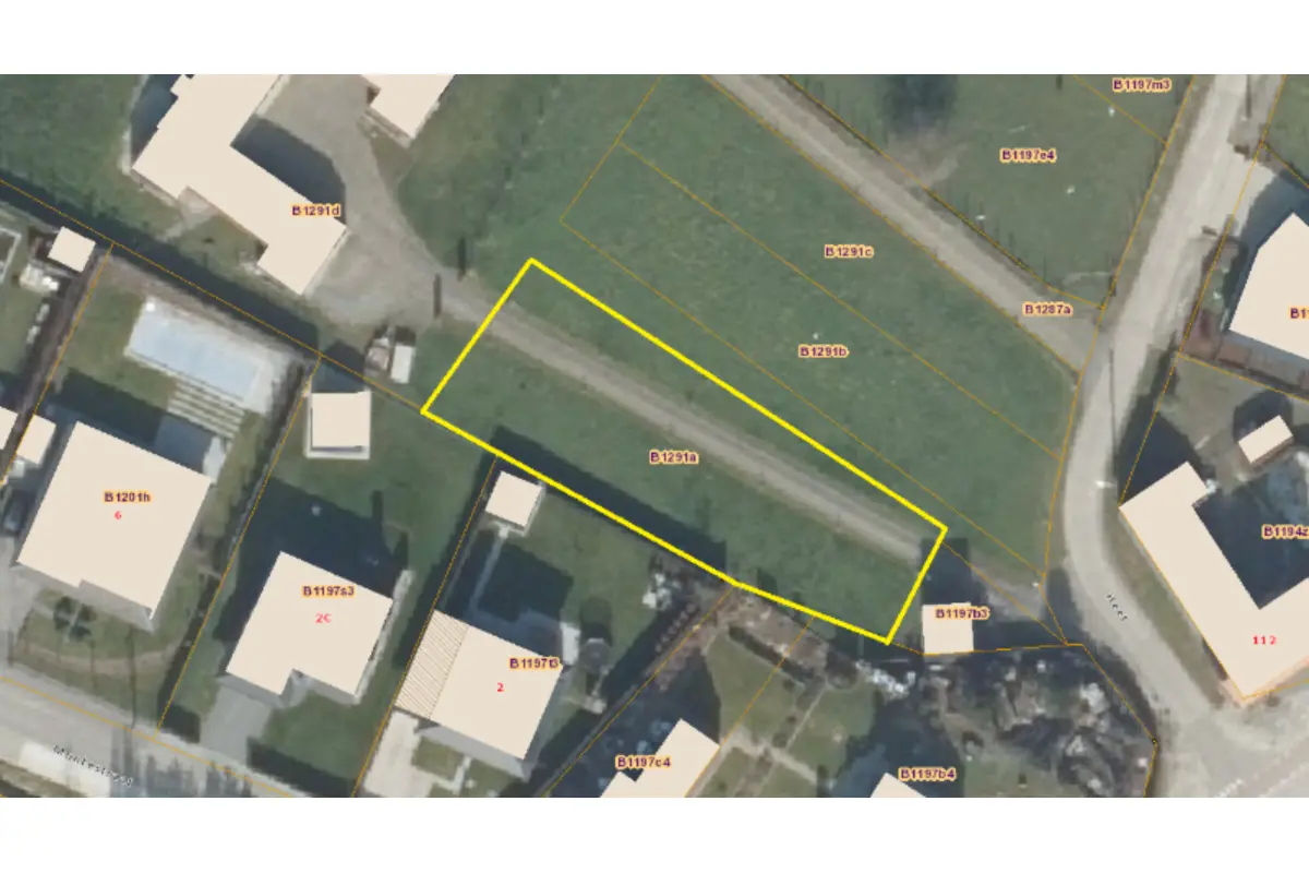 Bouwgrond te  koop in Oosterzele 9860 235000.00€  slaapkamers m² - Zoekertje 629668