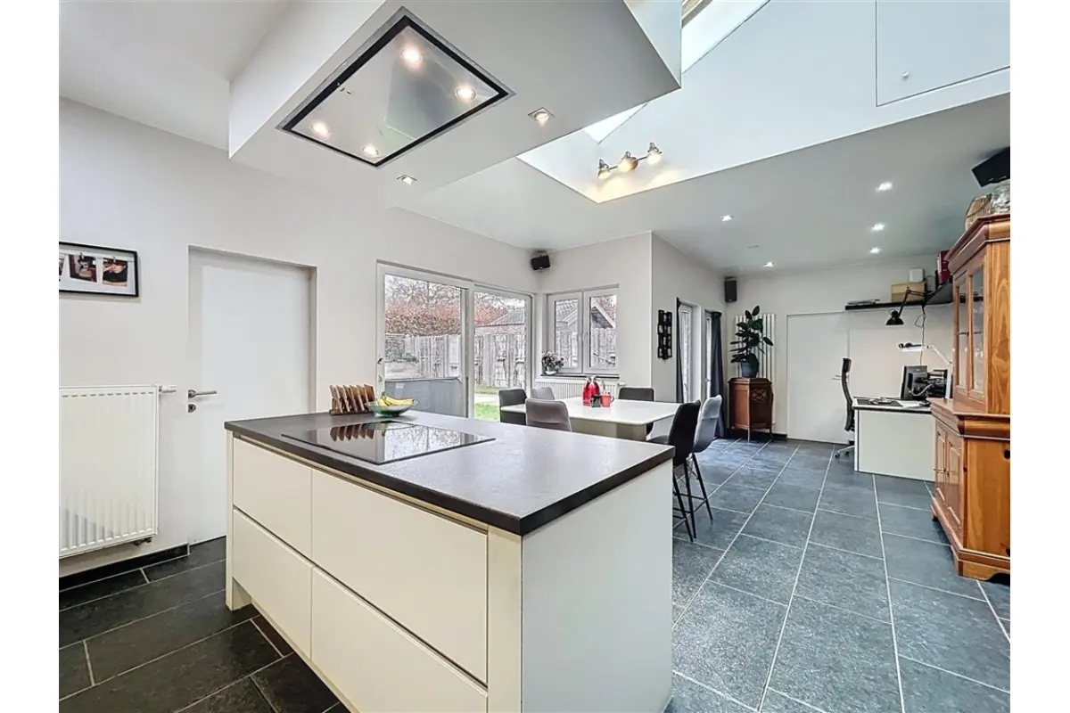 Huis te  koop in Waasmunster 9250 439000.00€ 3 slaapkamers 230.00m² - Zoekertje 645855