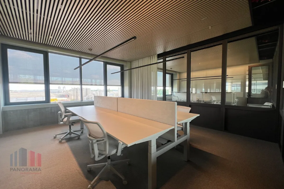 Handelszaak te  huur in Drongen 9031 1683.00€  slaapkamers 180.00m² - Zoekertje 630687