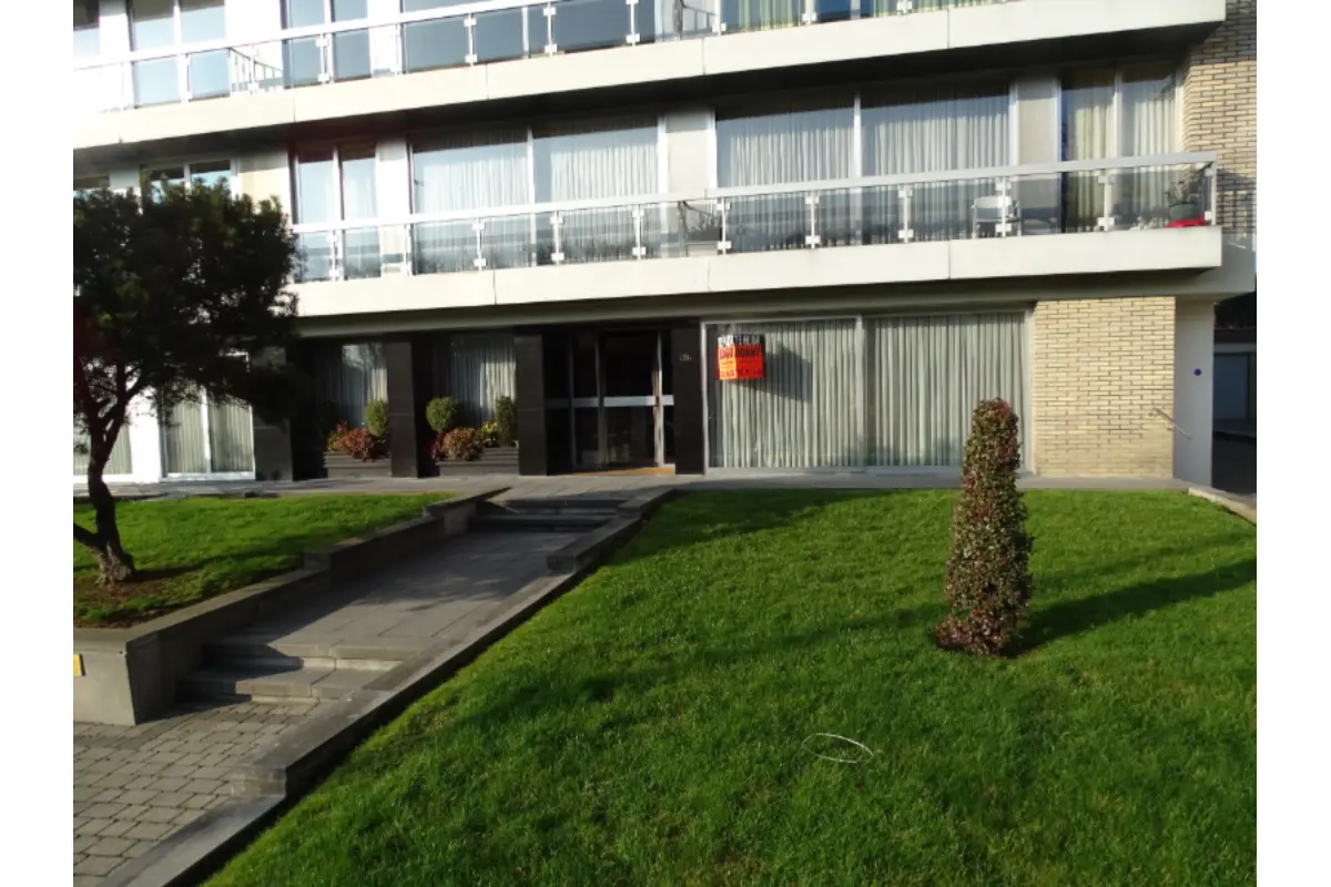 Handelszaak te  huur in Aalst 9300 1500.00€  slaapkamers 184.00m² - Zoekertje 630611