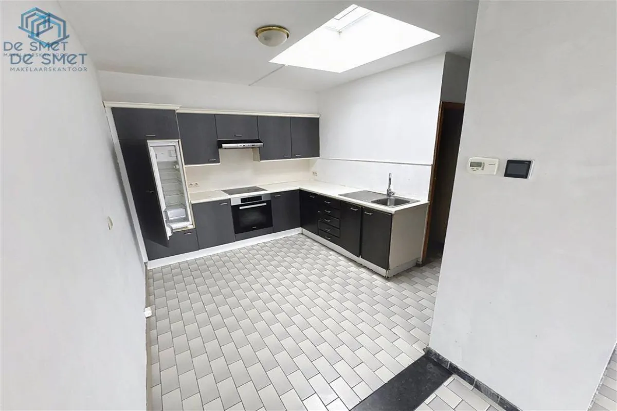 Appartement te  koop in Geraardsbergen 9500 145000.00€ 1 slaapkamers 170.00m² - Zoekertje 631280