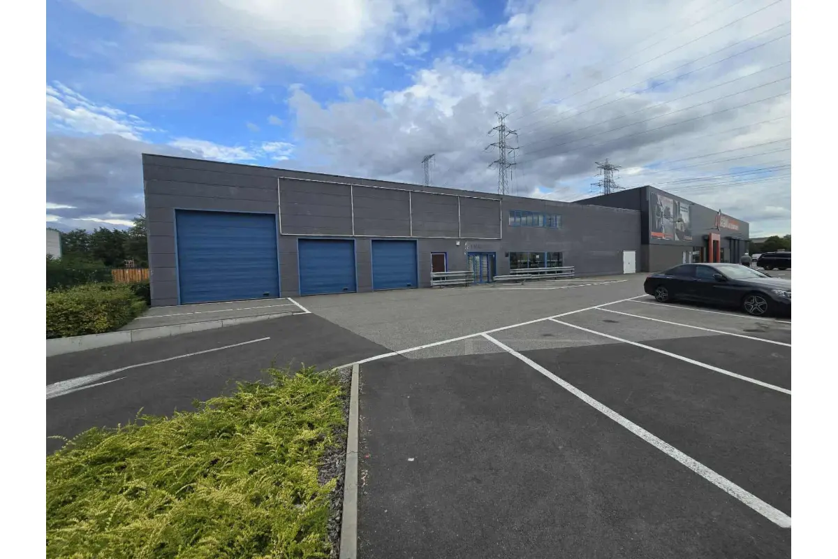 Handelszaak te  huur in Temse 9140 6000.00€  slaapkamers 1100.00m² - Zoekertje 630962